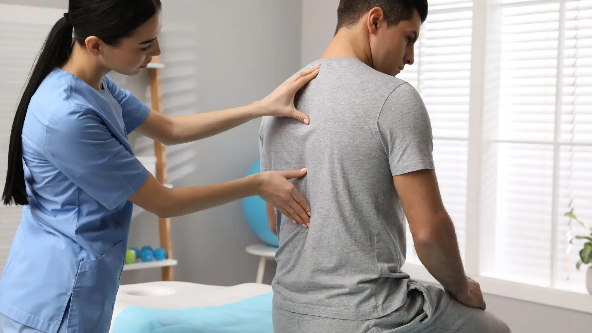 Osteopathy for Back Issues Related to Spinal Compression